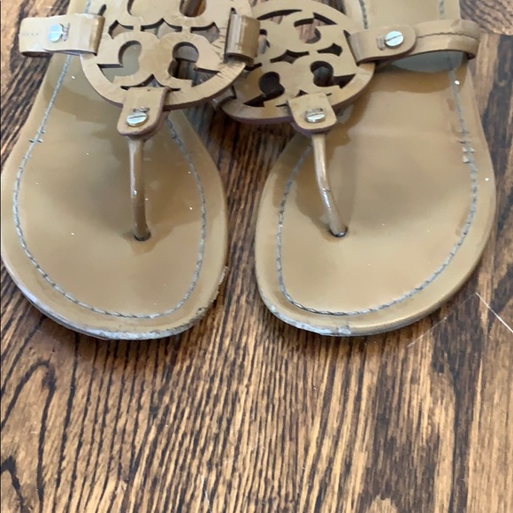 Tory Burch Miller Sandal- Patent Leather - Picture 5 of 6
